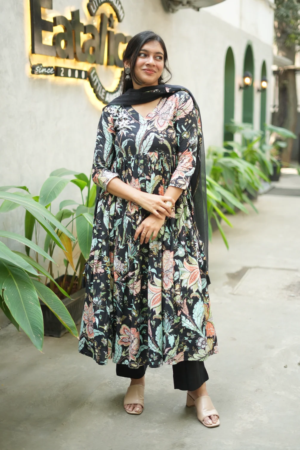 Aishu Black - Image 2