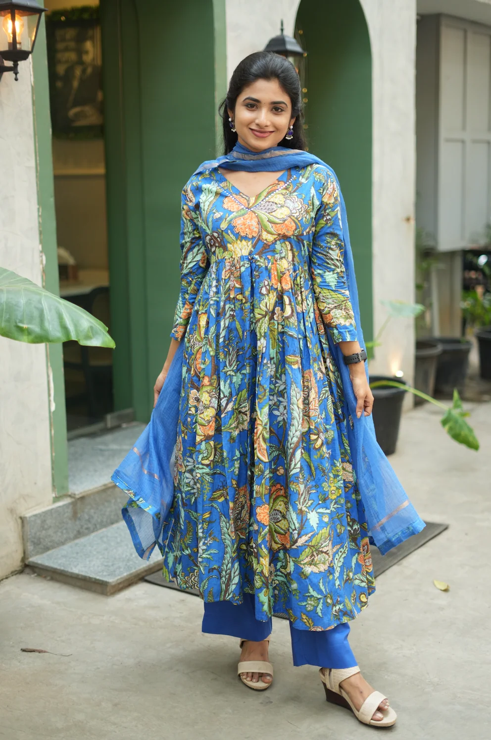 Aishu - Blue - Image 3