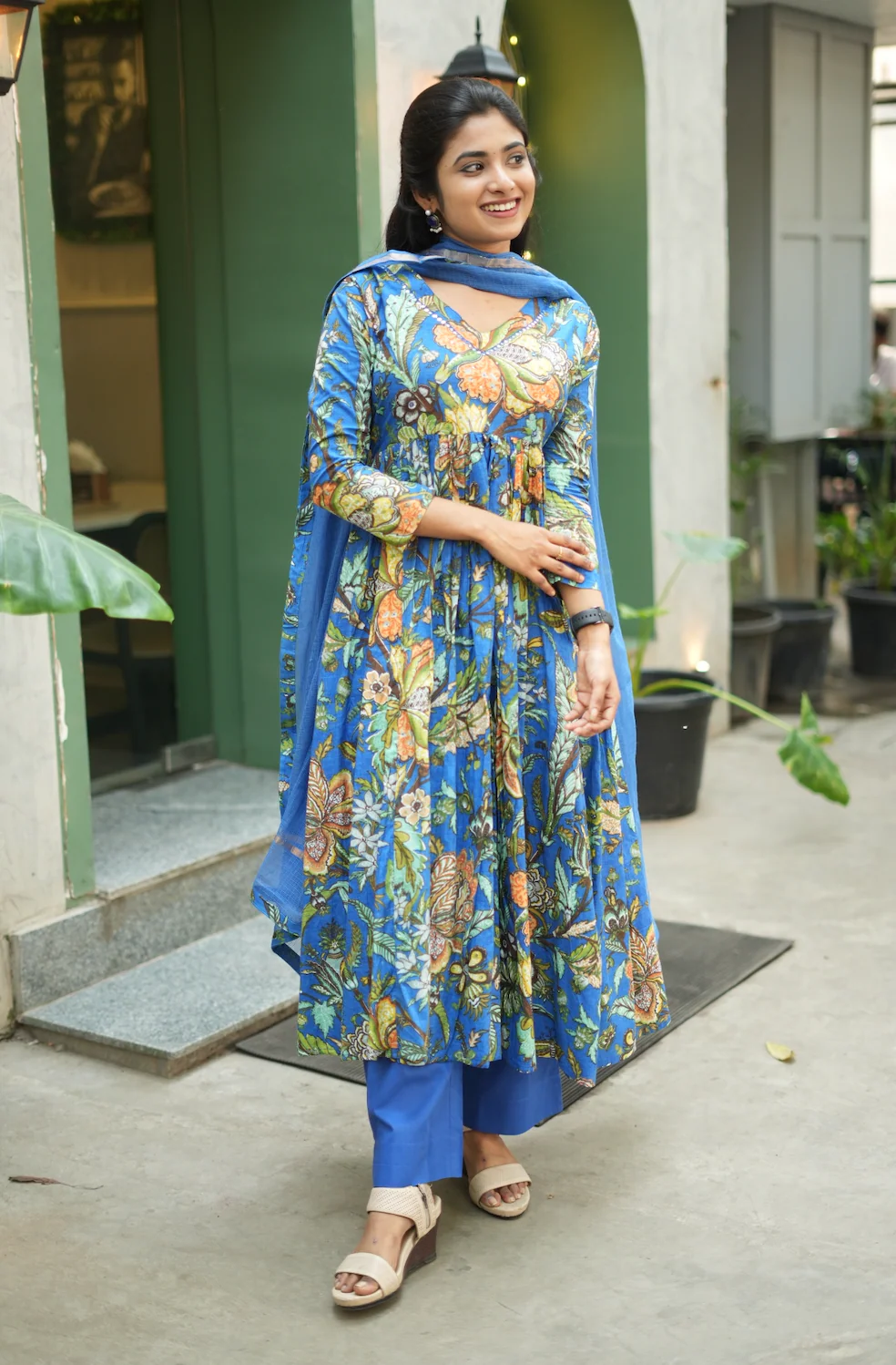 Aishu - Blue - Image 4