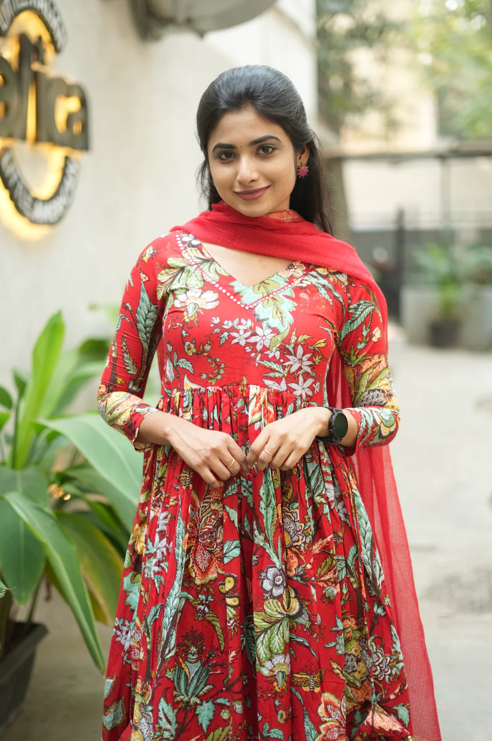 Aishu - Red