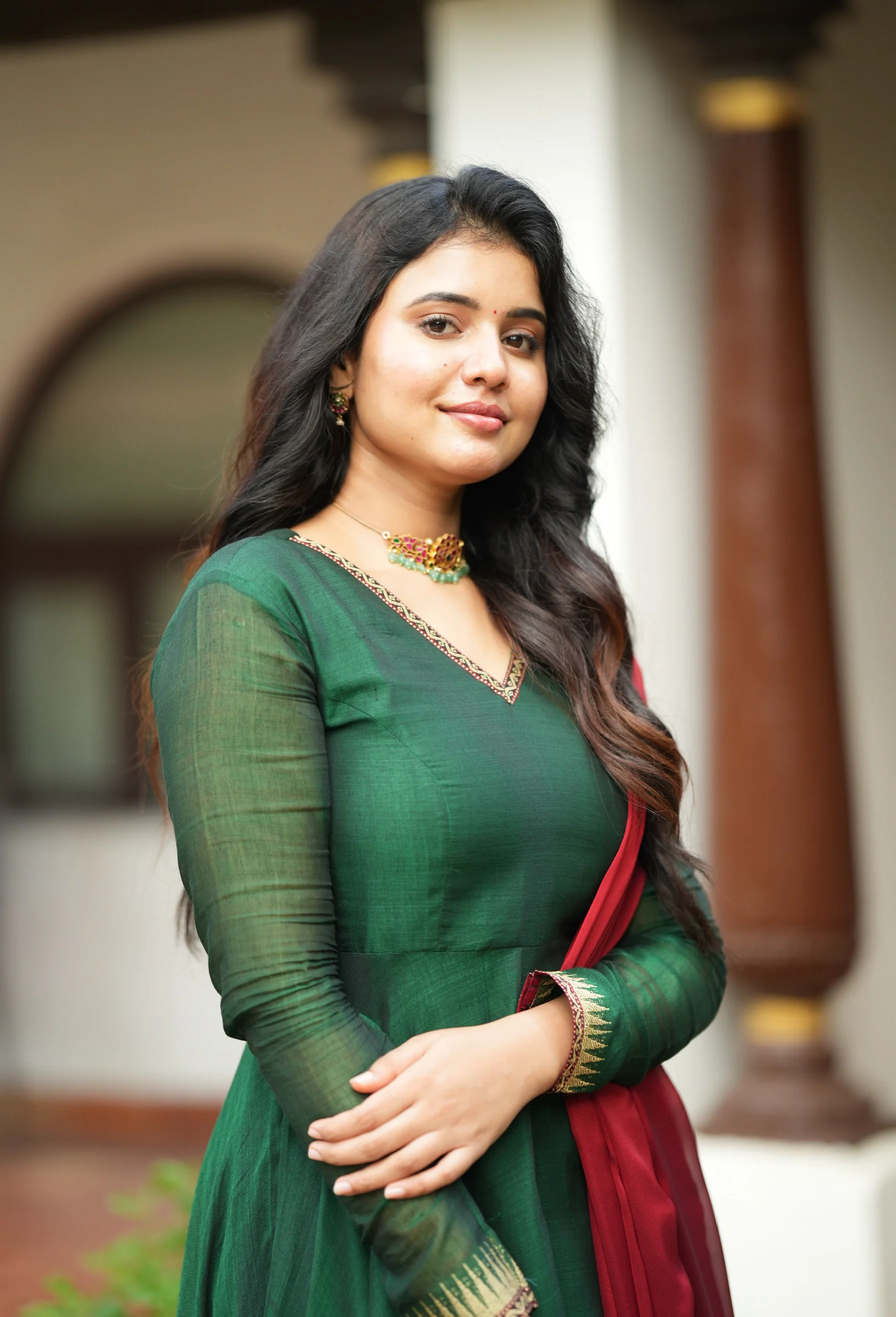 AKILA-Green with Red