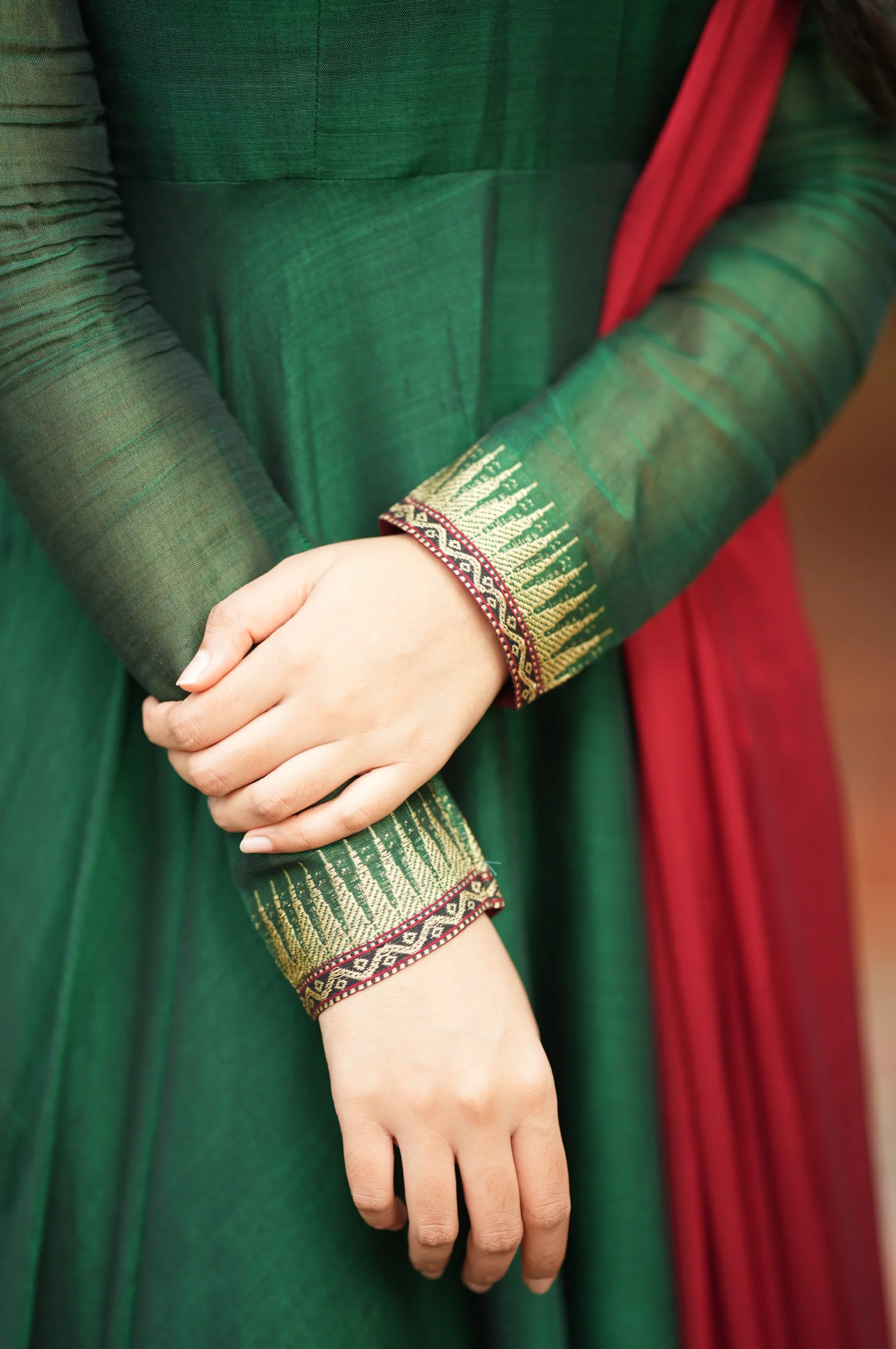 AKILA-Green with Red - Image 4