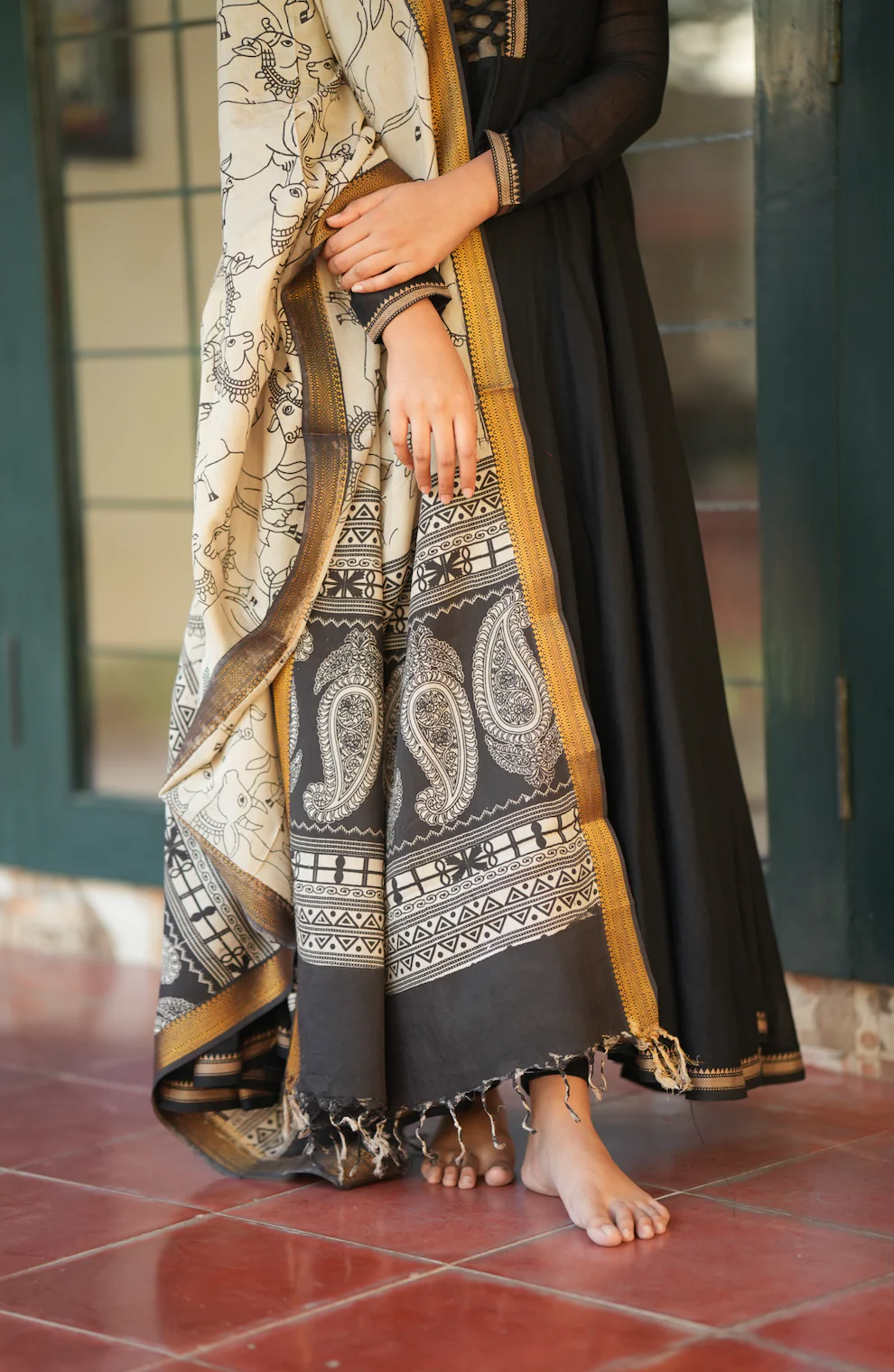 BHAMA-(BLACK +PEN KALAMKARI) - Image 4