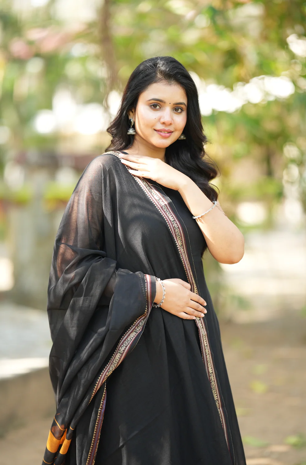 BINDHU-Handloom Narayanpet anarkali (Black) - Image 3