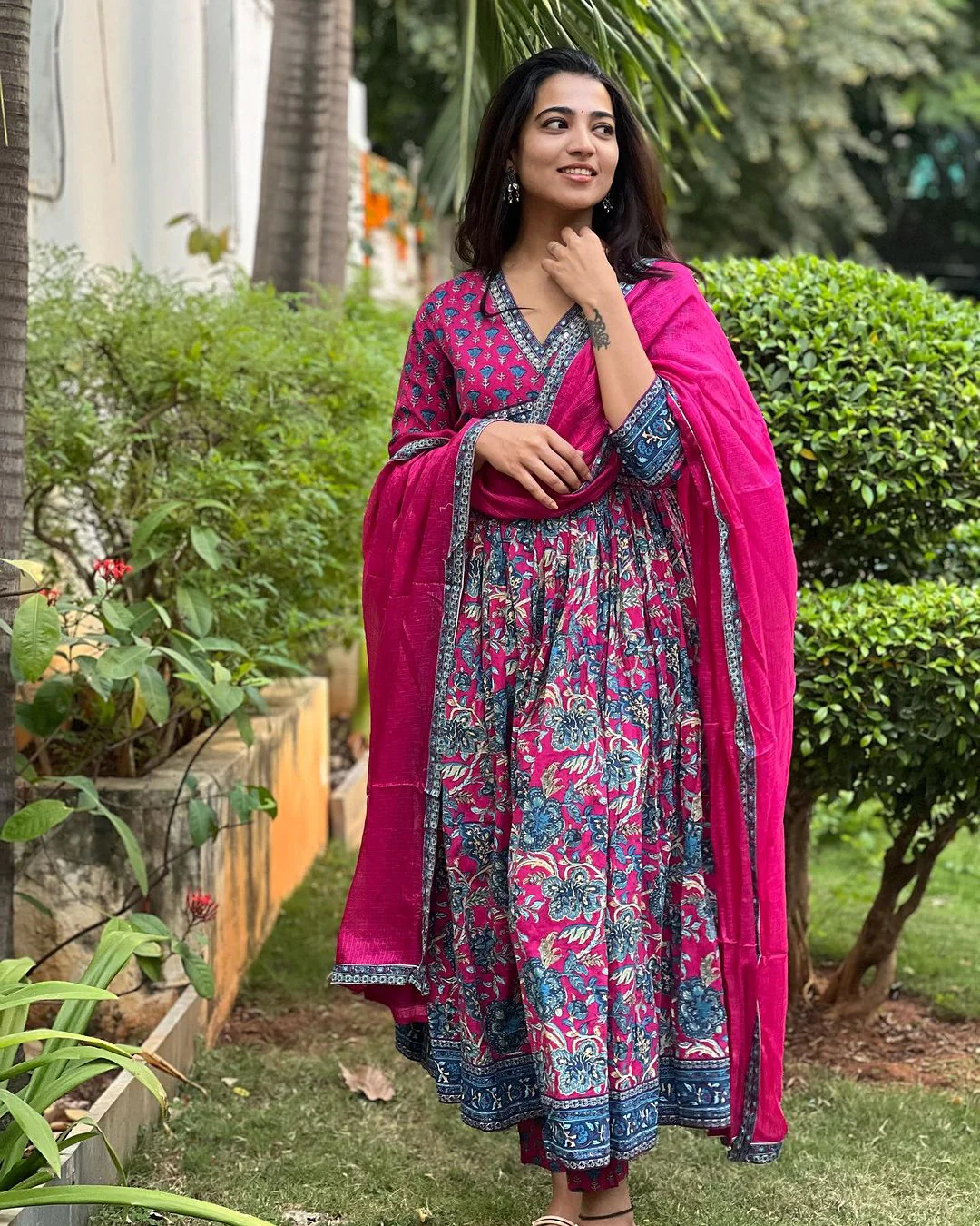 Malar🌸 - Image 2
