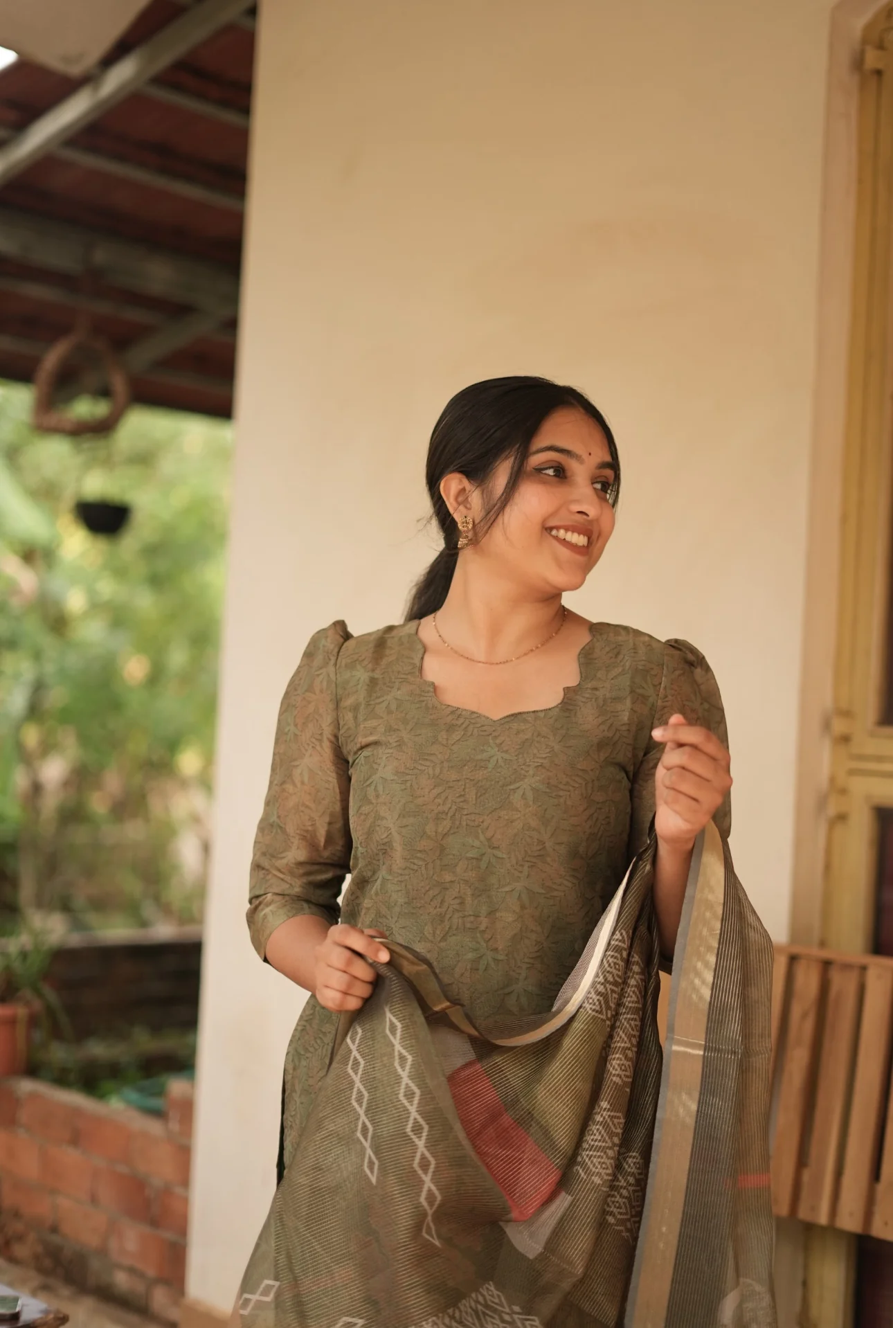 Divya - Image 4