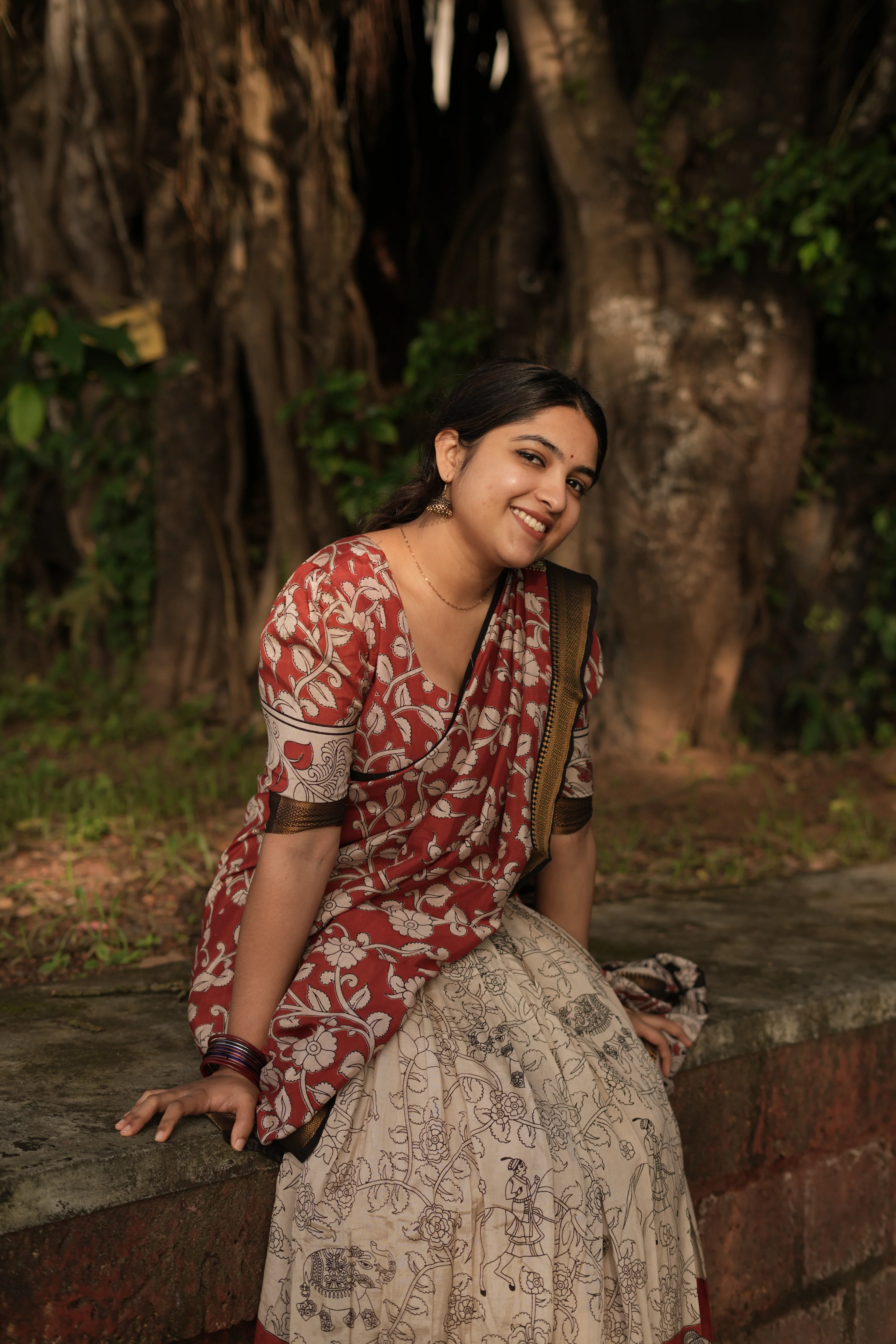 LAHARI-Red - Image 5