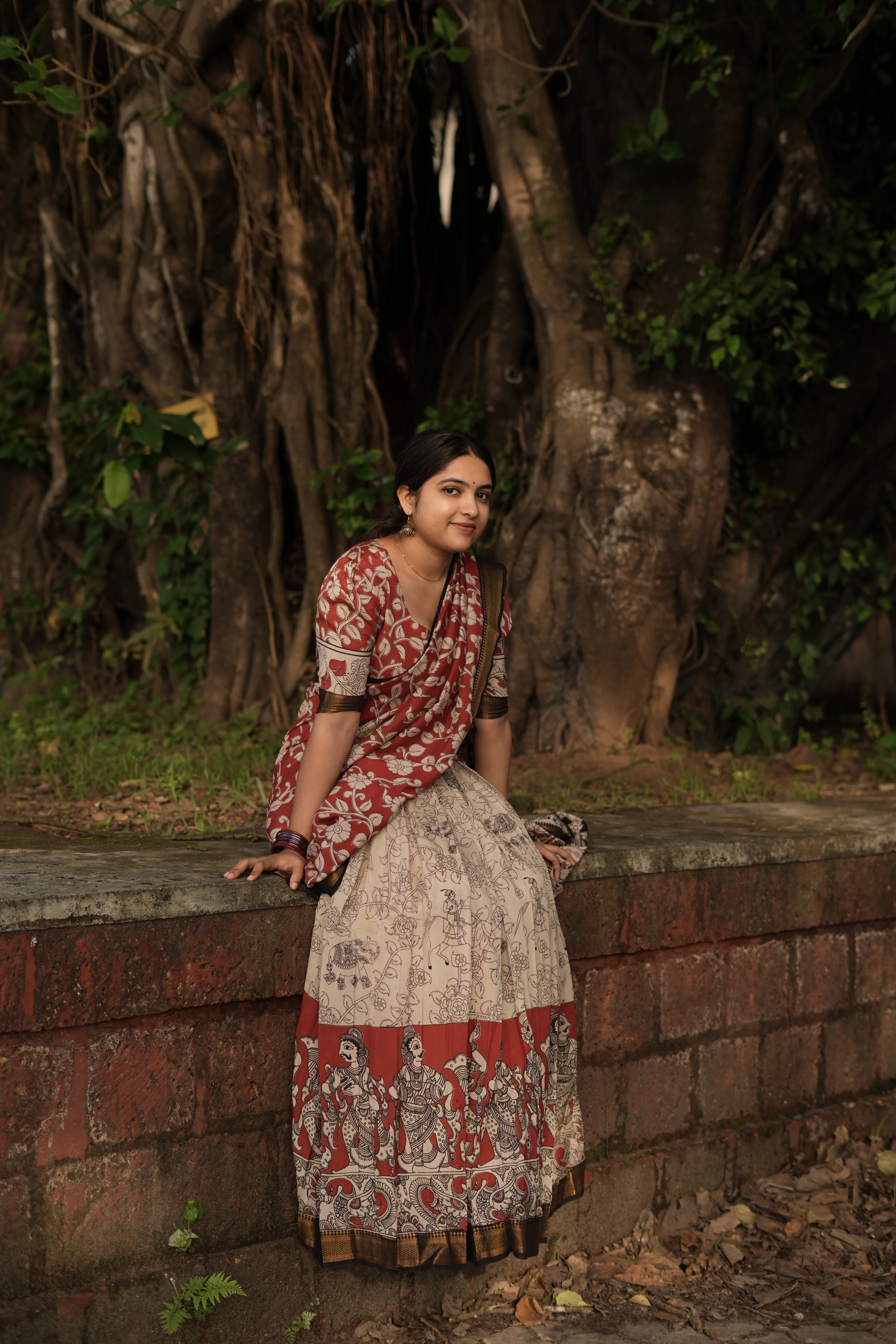 LAHARI-Red - Image 6