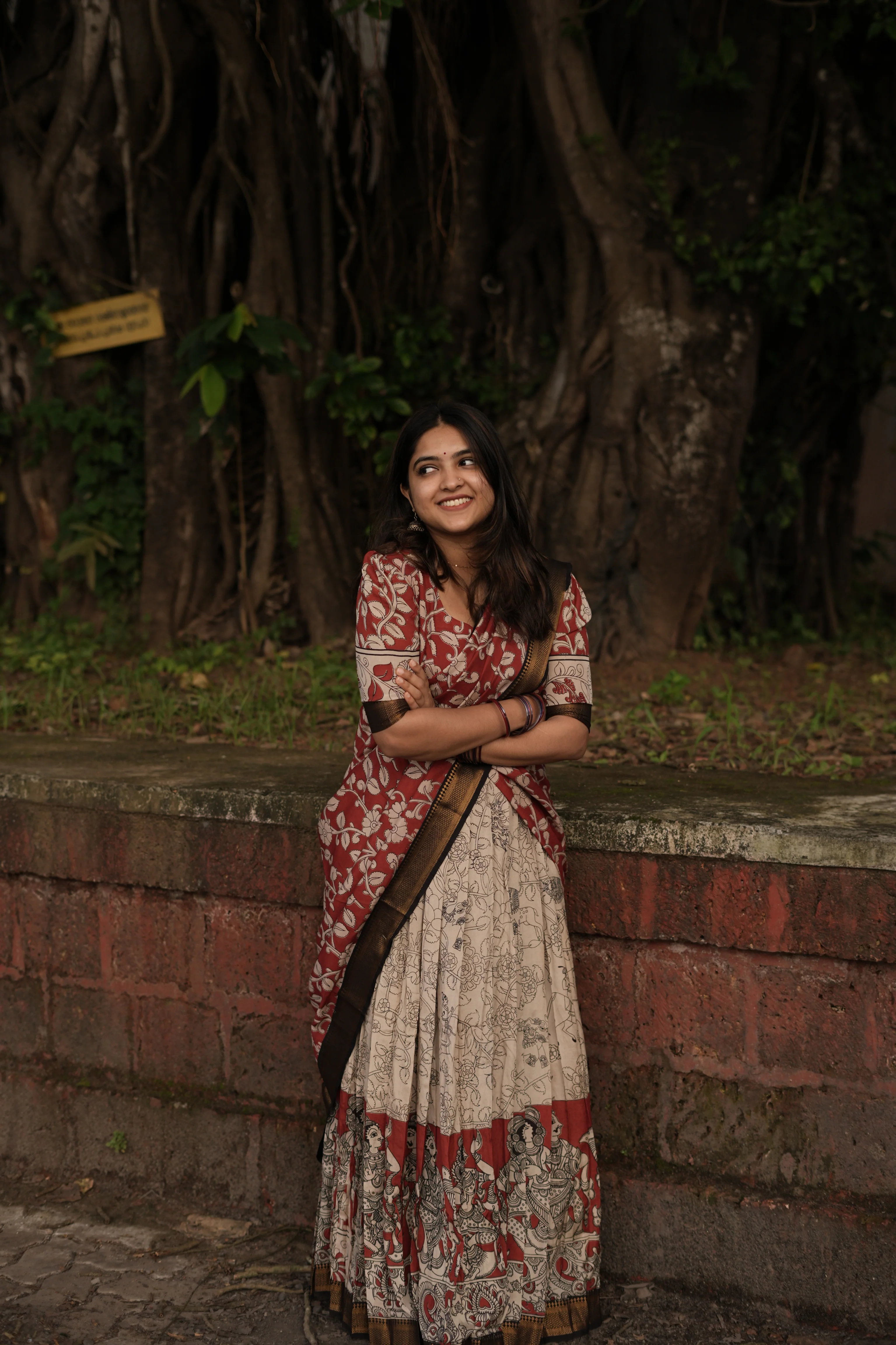 LAHARI-Red - Image 9