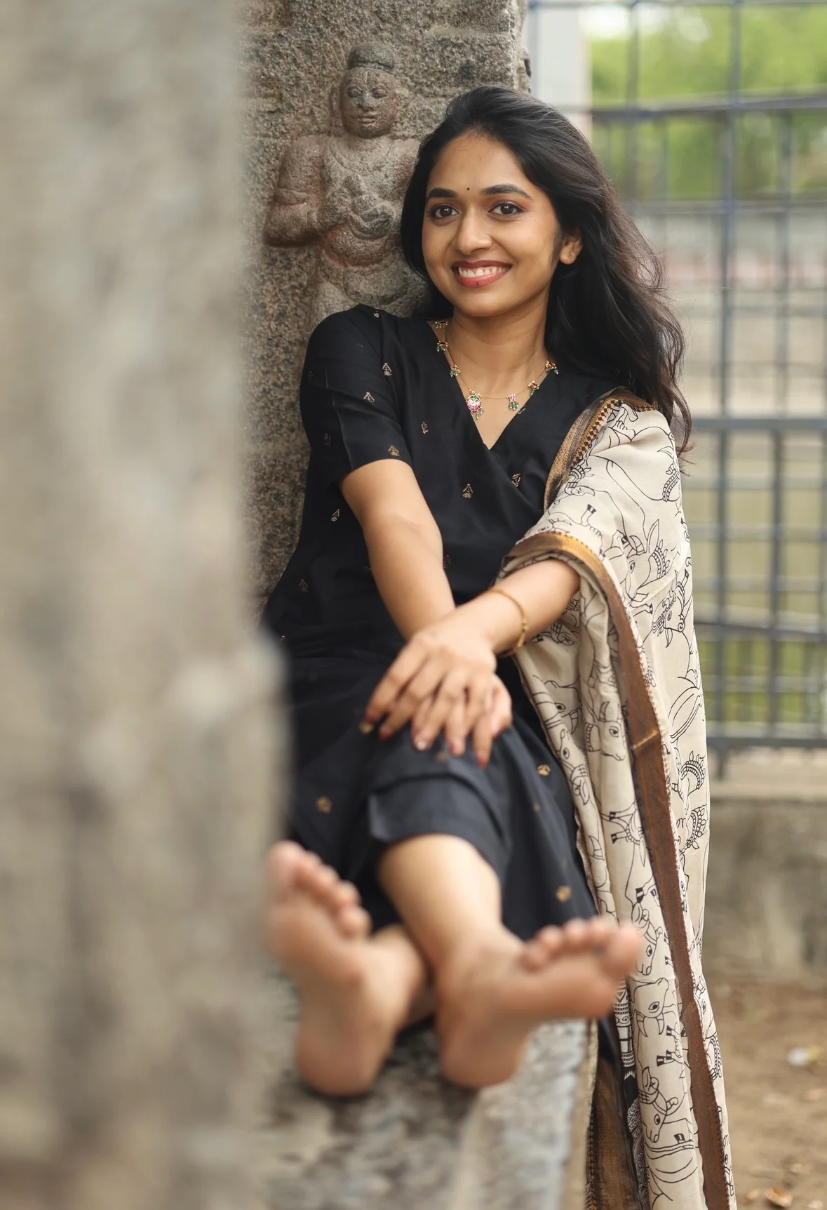 Meenakshi-Black - Image 5