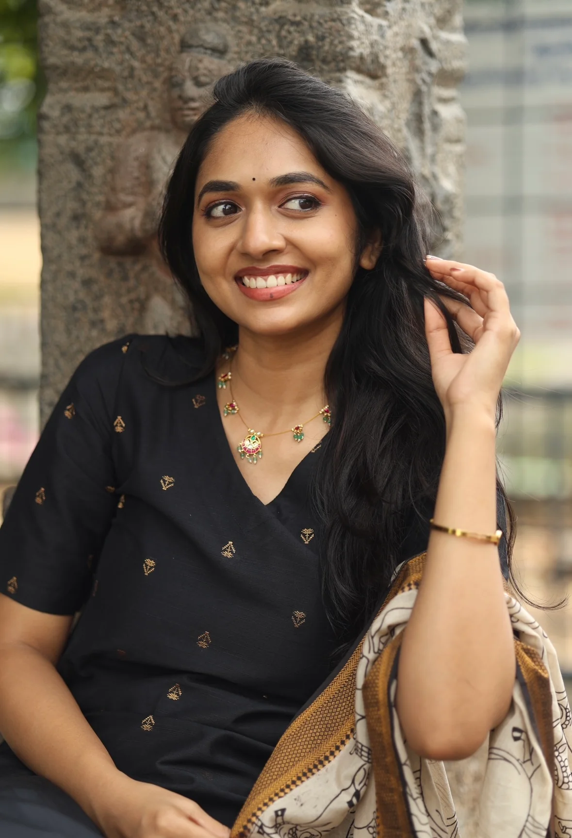 Meenakshi-Black - Image 7