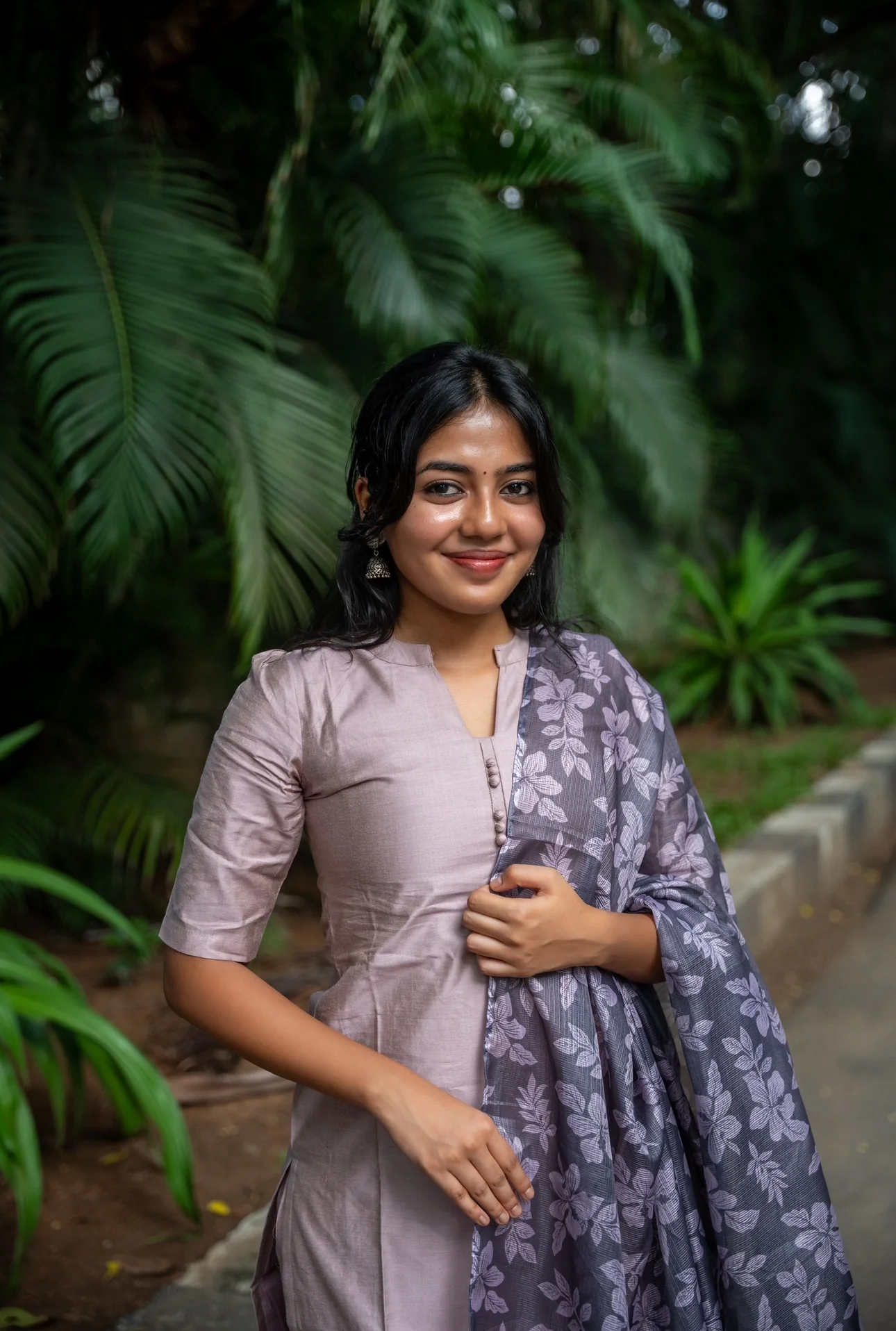 Nandhithaa - Image 7