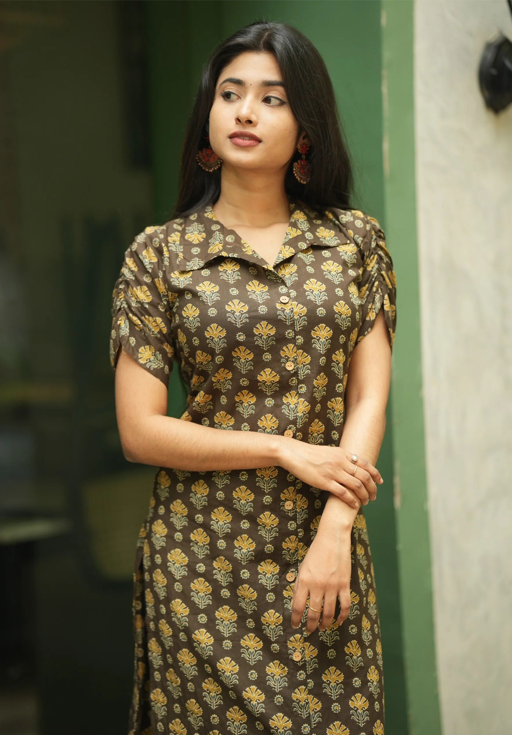 PALLAVI-collared II
