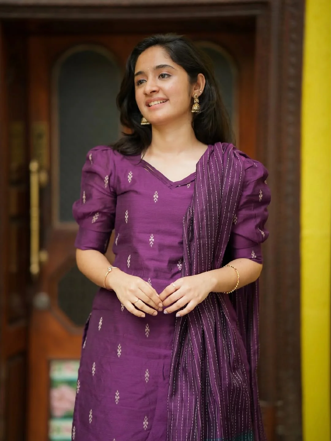 PRAGYA-Violet