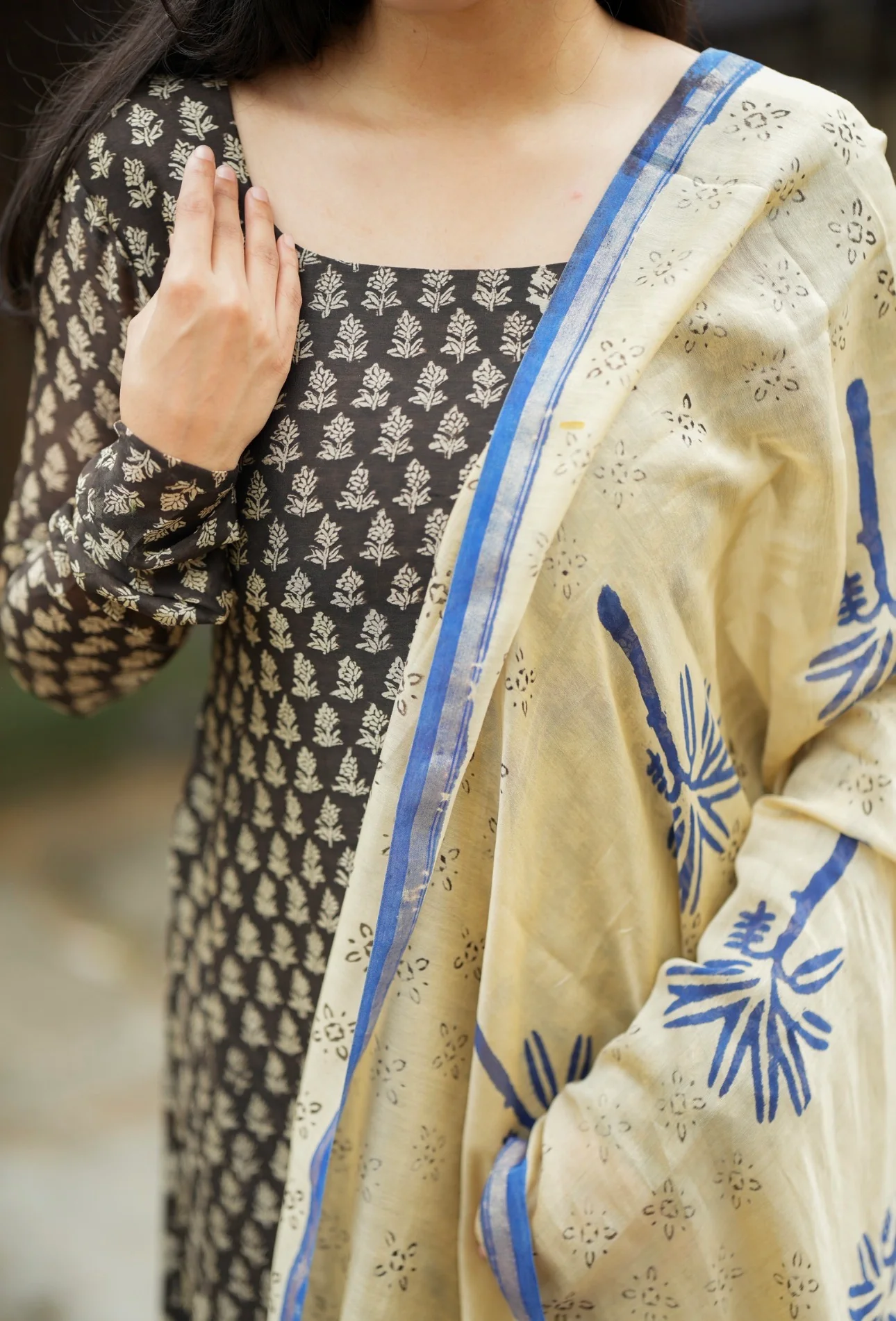 Prarthana-Black Chanderi suit - Image 3