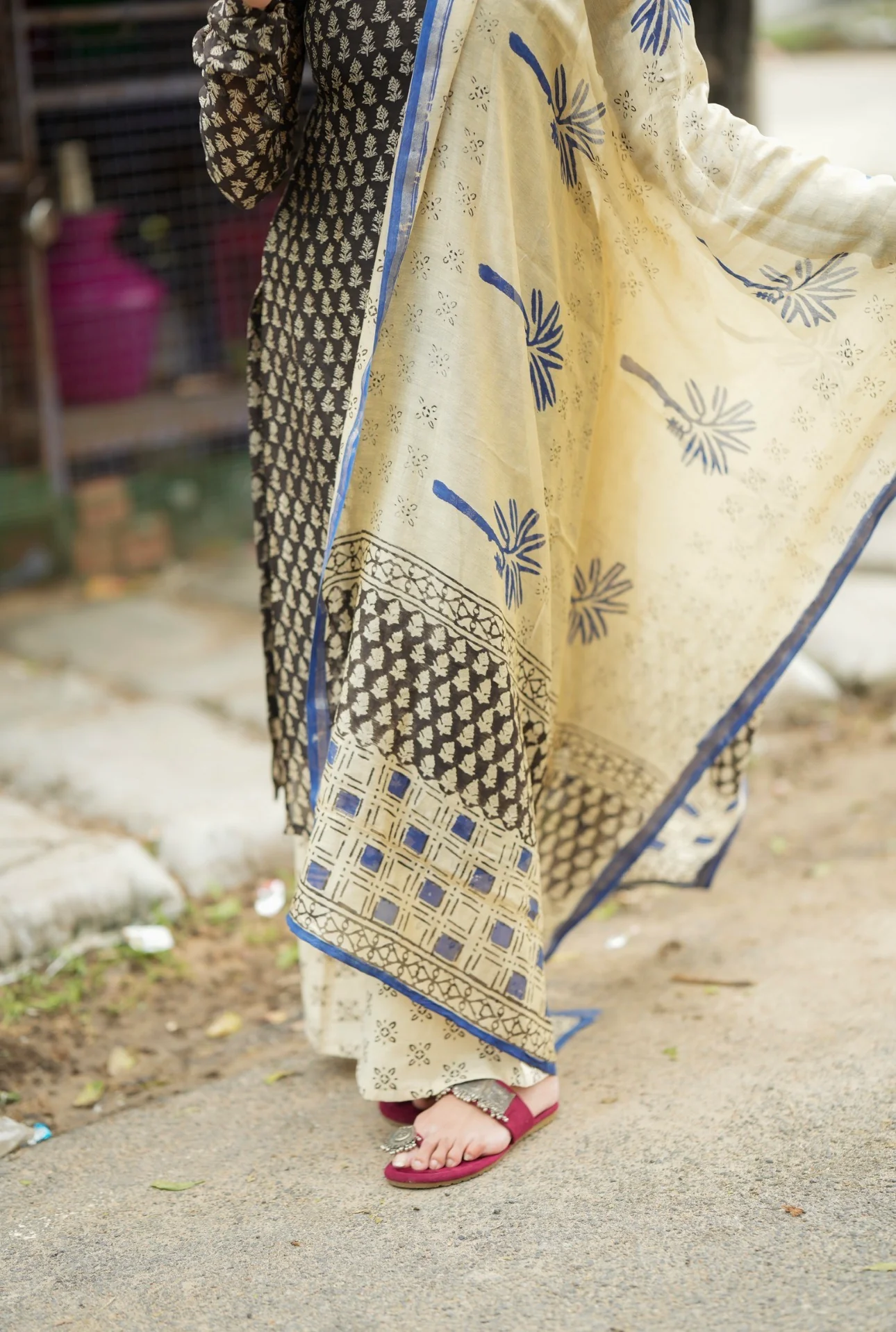 Prarthana-Black Chanderi suit - Image 5