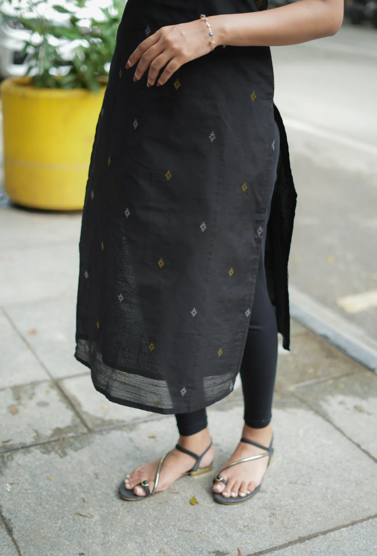 Preethi-Jamdani(Black) - Image 5