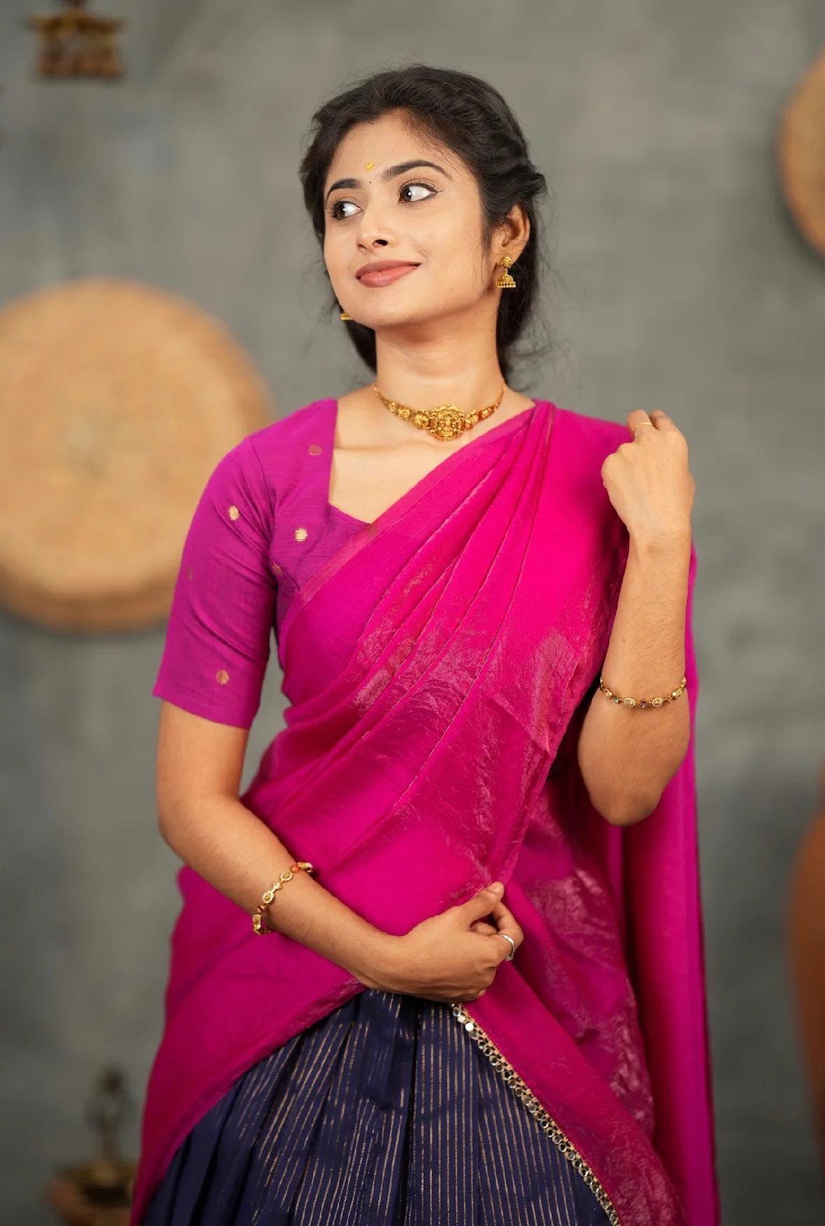RANGANAYAKI-Navy with pink