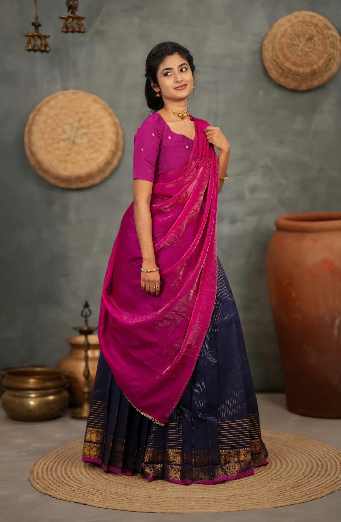 RANGANAYAKI-Navy with pink - Image 2