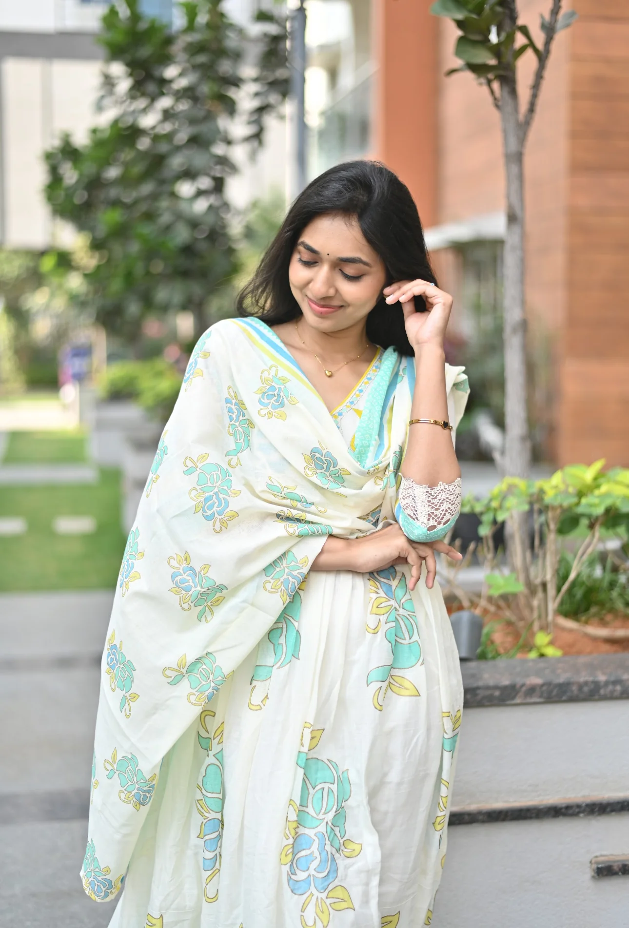 SHALINI 🩵 - Image 3