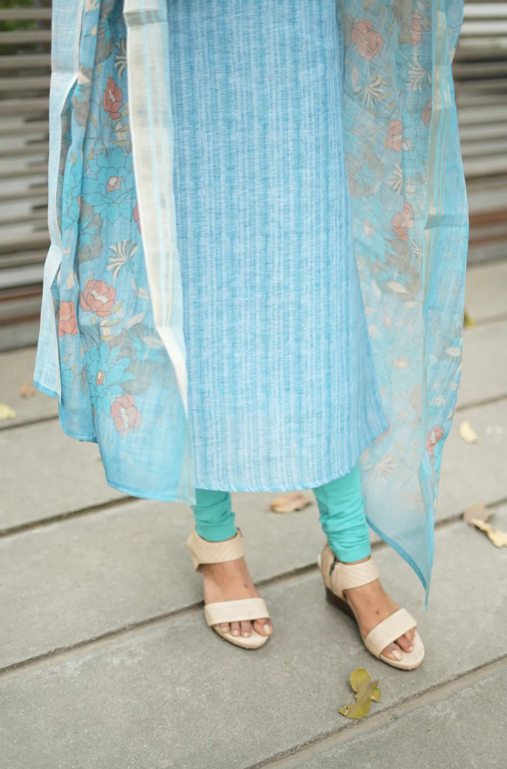 SHREYA-Linen blue - Image 4
