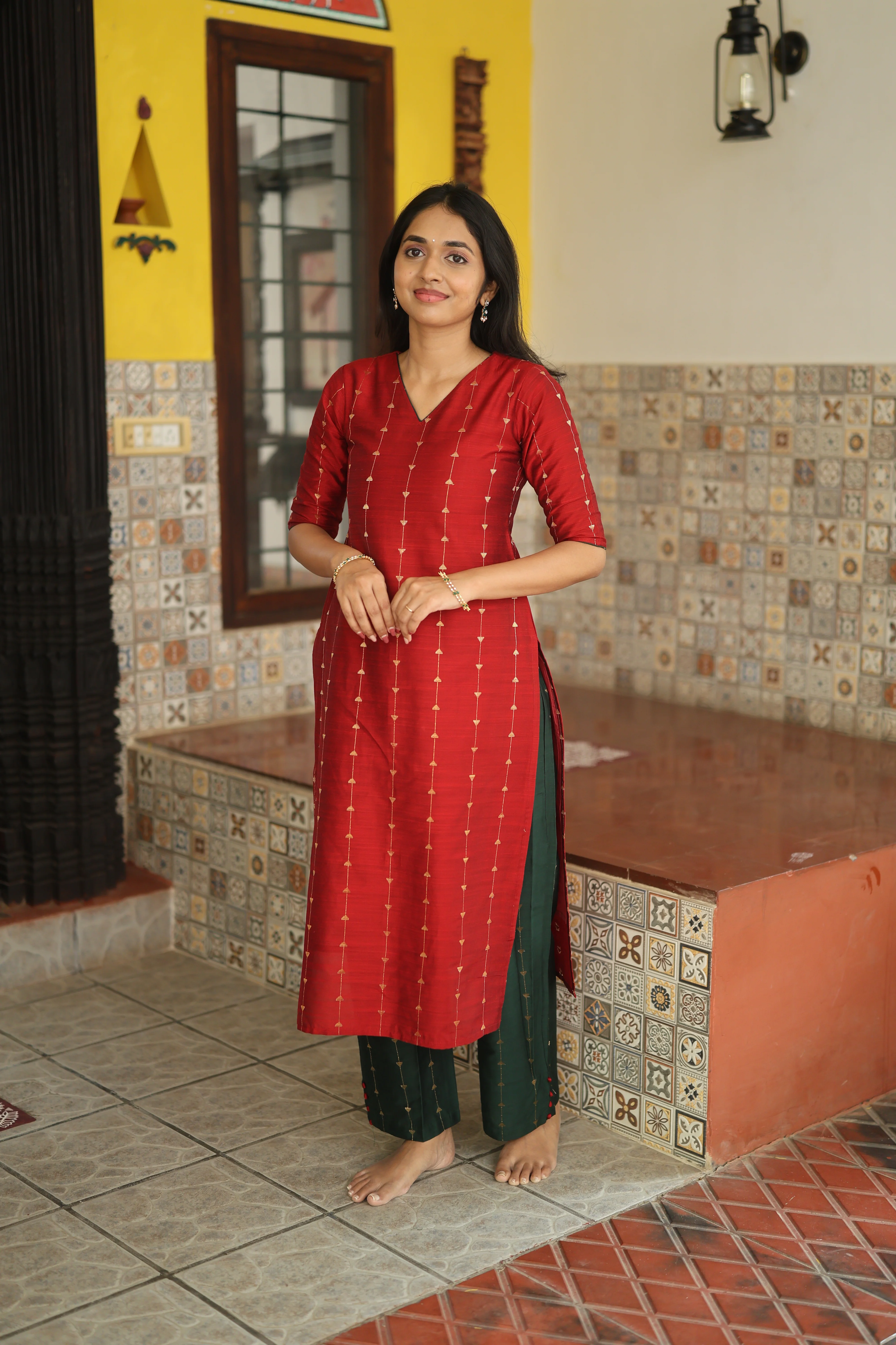 Yashodha-MAROON AND GREEN - Image 4
