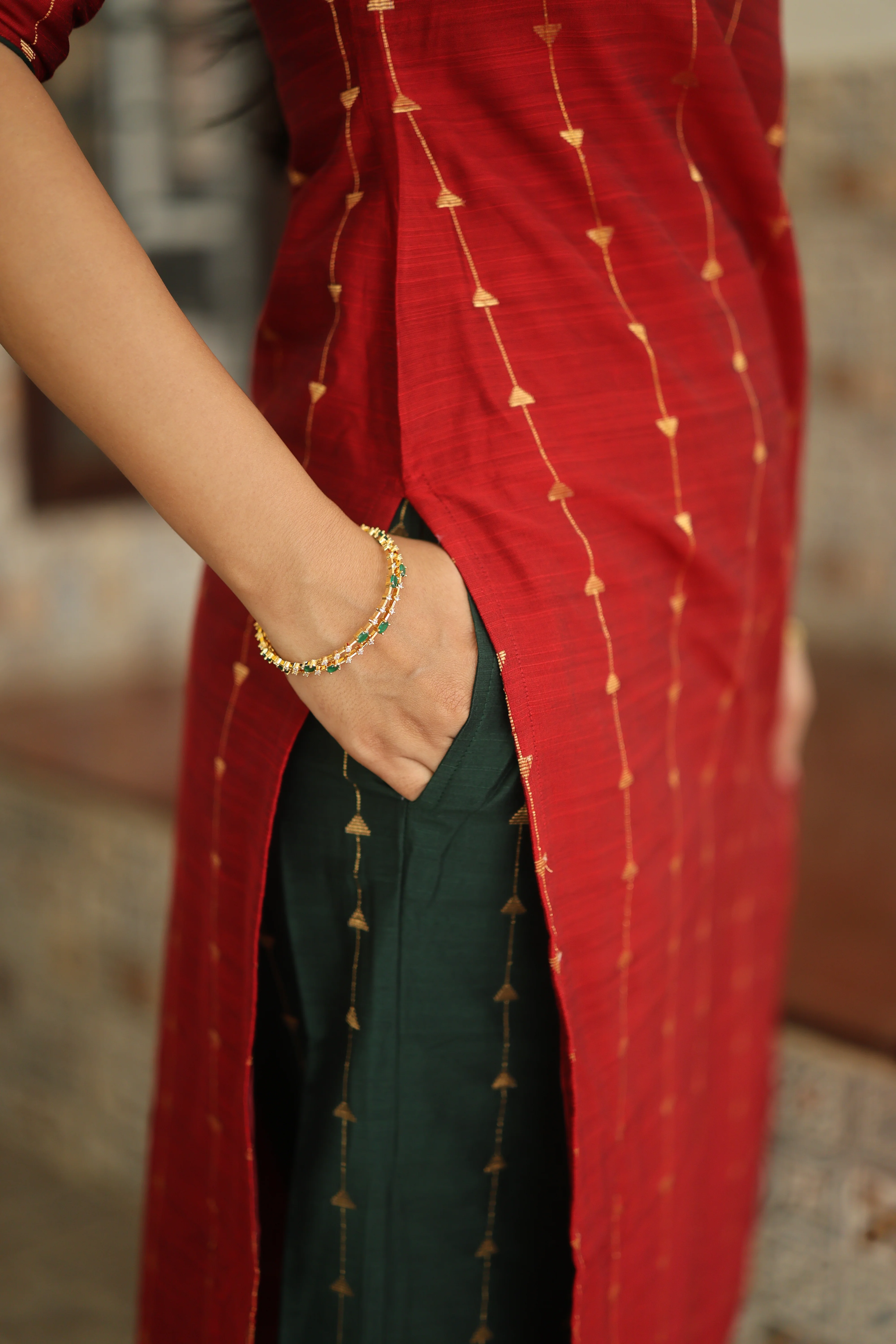 Yashodha-MAROON AND GREEN - Image 5